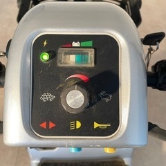 ハンドル形電動車いす Reha tech リハテック フランスベッド セニアカーの画像