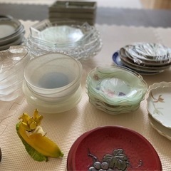 食器　ガラス皿　陶器の画像