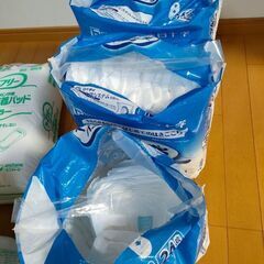 値下げ!全部で12パック以上!介護用オムツＭサイズの画像