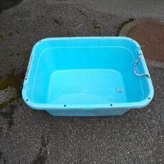 ペット洗い、メダカ、畑の水溜め