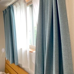 お話中　くすみブルーのカーテン　2窓分セットの画像