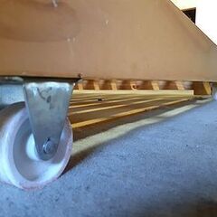 激安!!【パイン材 ローベッド フレーム シングルサイズ】床板の高さ15.5cm キャスター付き 木製 シングルベッドフレーム シングルベットフレーム 札幌 本郷通店の画像