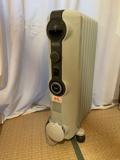 【受け渡し者決定】デロンギ オイルヒーター 8〜10畳