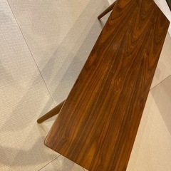 折りたたみテーブルの画像