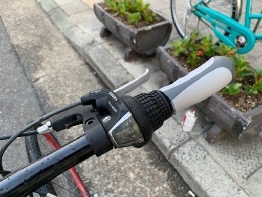 ??　美品　クロスバイク　700x28c  6変速　配達可能　前後タイヤ　新品　サドル　新品