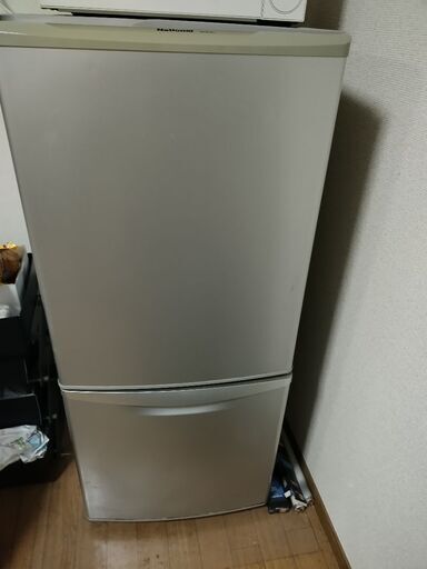 【新生活応援】一人暮らし用　パーソナル冷蔵庫 NR-B142J