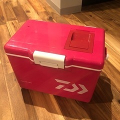 ダイワ　クーラーボックス　8L ピンクの画像