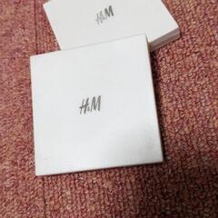 半額‼️美品✨H＆Mアイシャドウ❣️