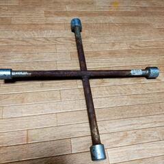 アルミホイール用クロスレンチ②の画像