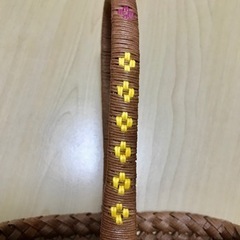 小ぶりなカゴの画像