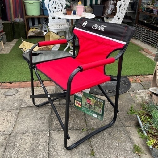 coca colaマークが入ったcoleman製のテーブル付きチェア