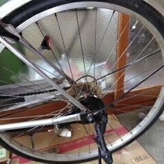 自転車タイヤ交換の画像