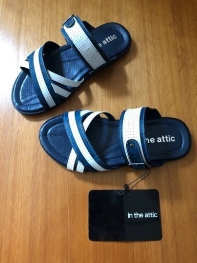 訳あり新品未使用品　in the attic サンダル　NAVY M
