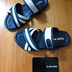 訳あり新品未使用品　in the attic サンダル　NAVY M
