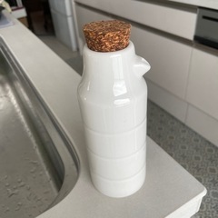 お譲り先決定★クッキー　スコーン型　オイルポットの画像