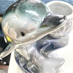 イルカの置物の画像