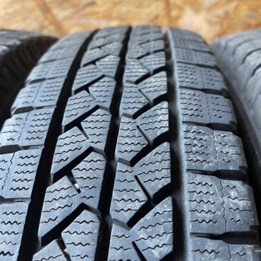 バリ山　BRIDGESTONE ブリヂストン　ブリジストン　VL1 155/80R14 88/86N LT スタッドレス　タイヤ　20