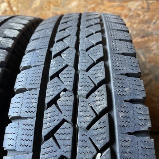 バリ山　BRIDGESTONE ブリヂストン　ブリジストン　VL1 165R14 LT 6PR スタッドレス　タイヤ　2021年製　1