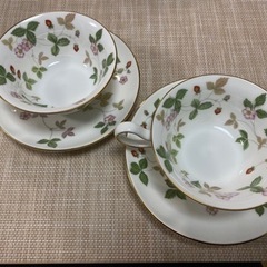 新品　ウェッジウッド　ワイルドストロベリー ティーカップ&ソーサ...