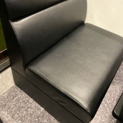 ボックスソファー　ブラックレザー　スナック　クラブソファーの画像