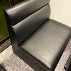 ボックスソファー　ブラックレザー　スナック　クラブソファーの画像
