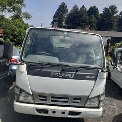 ISUZUエルフ　3tダンプ