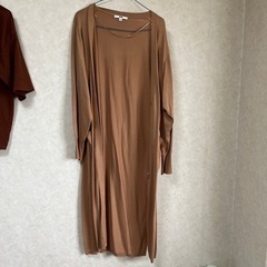 ユニクロ　薄い上着