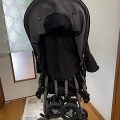 コンビ　ベビーカーの画像