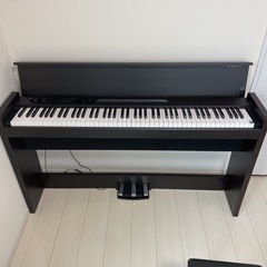 電子ピアノ　KORG LP-380 黒の画像