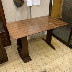 ニトリ　伸縮ダイニングテーブル　2〜4人用