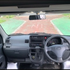 ダイハツ　ハイゼットカーゴ　シルバーの画像