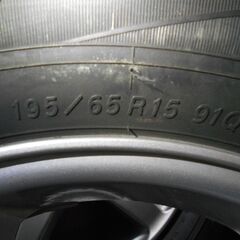 ☆値下げしました！スタッドレスタイヤ4本セット☆ 15x6.5JJ/PCD/114.3/100/　タイヤ 195/65/15 / YOKOHAMA　ice GUARD ヤマ有りの画像