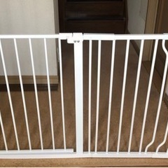 【受付終了】■ベビーゲート　ペットゲート■取付け幅７６センチ〜１...