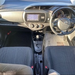 トヨタ　ヴィッツ　パールの画像