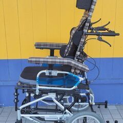 札幌市内近郊限定 株式会社ミキ FORCE グランドフリッチャー リクライニング付き 車いす 車椅子 強化アルミフレーム 折り畳み可能の画像