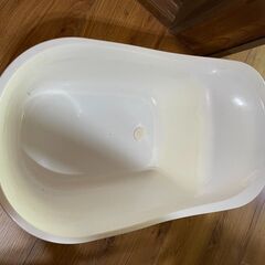チャイルドシート　ベビーカー　ベビーバス　子供服　ベビーベッド　掃除機の画像