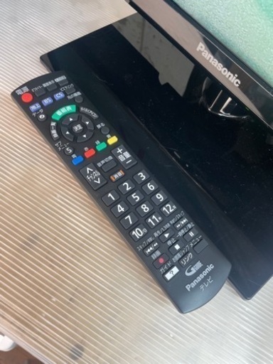 3か月間保証☆配達有り！26000円(税別）パナソニック 24型 液晶テレビ 2022年製 リモコン付