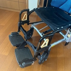 【お話し中】日進医療器／介助式車椅子　ティルト＆リクライニング 低床の画像