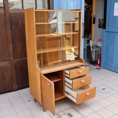 unico  カップボード　ウニコ　クルト　北欧　食器棚 人気のunico(ウニコ)のKURT(クルト)シリーズのカップボードです