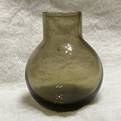 花瓶 太めの口径なので何本かさせますの画像