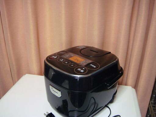 アイリスオーヤマ炊飯器3合炊き