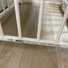 ベビーベッド　60×90センチ　ミニサイズ　マットレス付き　カトージ　白の画像