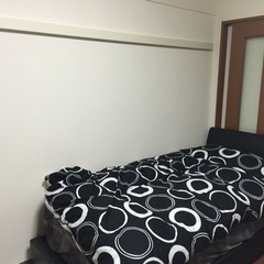 黒ベッドフレーム綺麗レザー調の画像