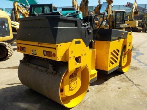 BW131AD-3　タンデムローラー　鉄輪ｘ鉄輪　振動・散水ＯＫ　2695時間