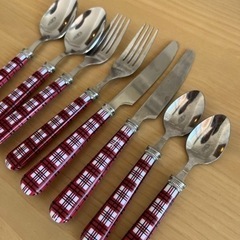 ナイフ、フォーク、スプーン、ティースプーンの画像