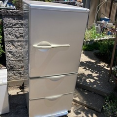 冷蔵庫差し上げます、255L