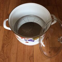 未使用品 の鍋(蒸し器機能あり)