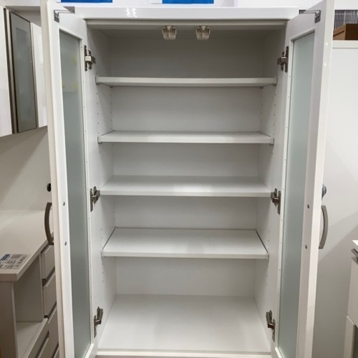 格子2枚扉食器棚【トレファク 川越店】 2枚扉食器棚【トレファク 川越店】 【公式通販】