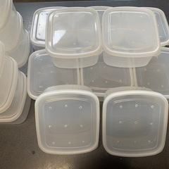 【値下げしました】メダカ 孵化用ケースに(合計18個)