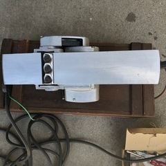 マキタ　電気かんな　モデル１６００の画像